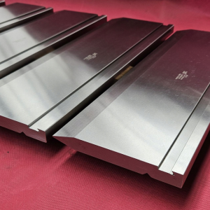 Stempel uniwersalny systemu Beyeler NOWY 30 st.- R1,0- H175- L-3100 mm